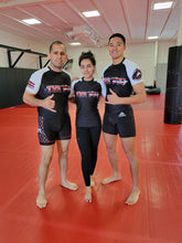 Load image into Gallery viewer, PIT Hawaii Flag Short Sleeve Rashguard