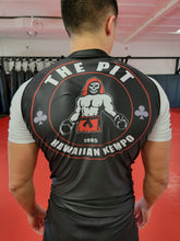 Load image into Gallery viewer, PIT Hawaii Flag Short Sleeve Rashguard